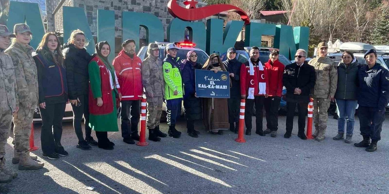 Erzurum’da "Şiddete karşı tek yürek" yürüyüşü yapıldı
