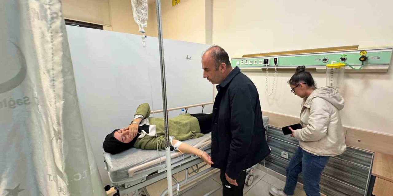 Yurtta kalan öğrenciler zehirlenme şüphesiyle hastaneye kaldırıldı