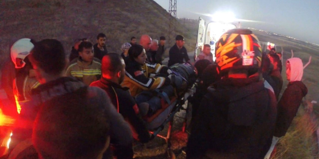 Diyarbakır’da otomobil şarampole yuvarlandı: Sürücü yaralandı