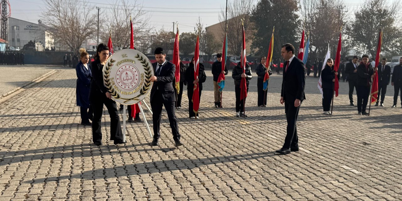 Yüksekova’da 24 Kasım Öğretmenler Günü kutlandı