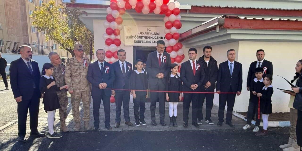 Hakkari’de 300 kişilik modern konferans salonu hizmete açıldı