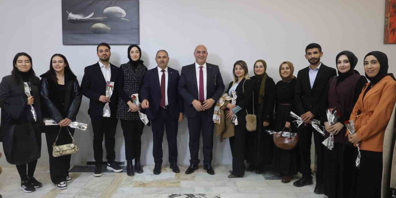 Van’da Öğretmenler Günü için özel program düzenlendi