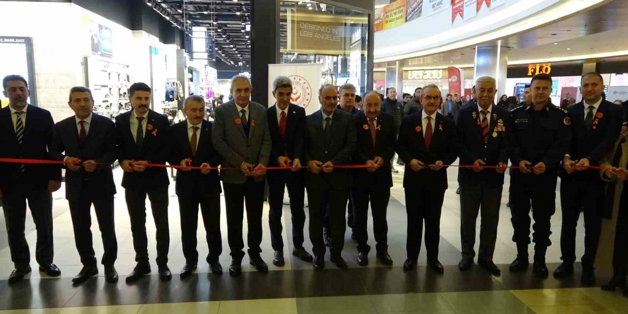 Malatya Park AVM’de kadına yönelik şiddetle mücadele günü etkinliği yapıldı