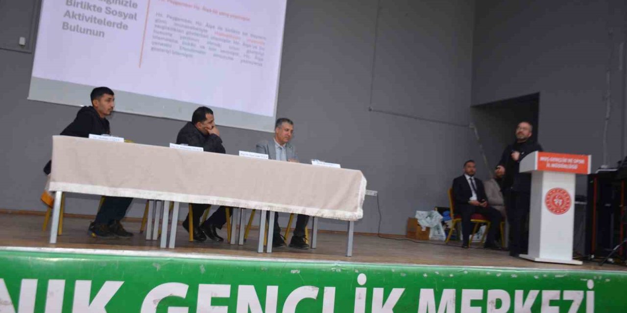 Bulanık’ta "Maarif Modeli Aile Konferansı" düzenlendi