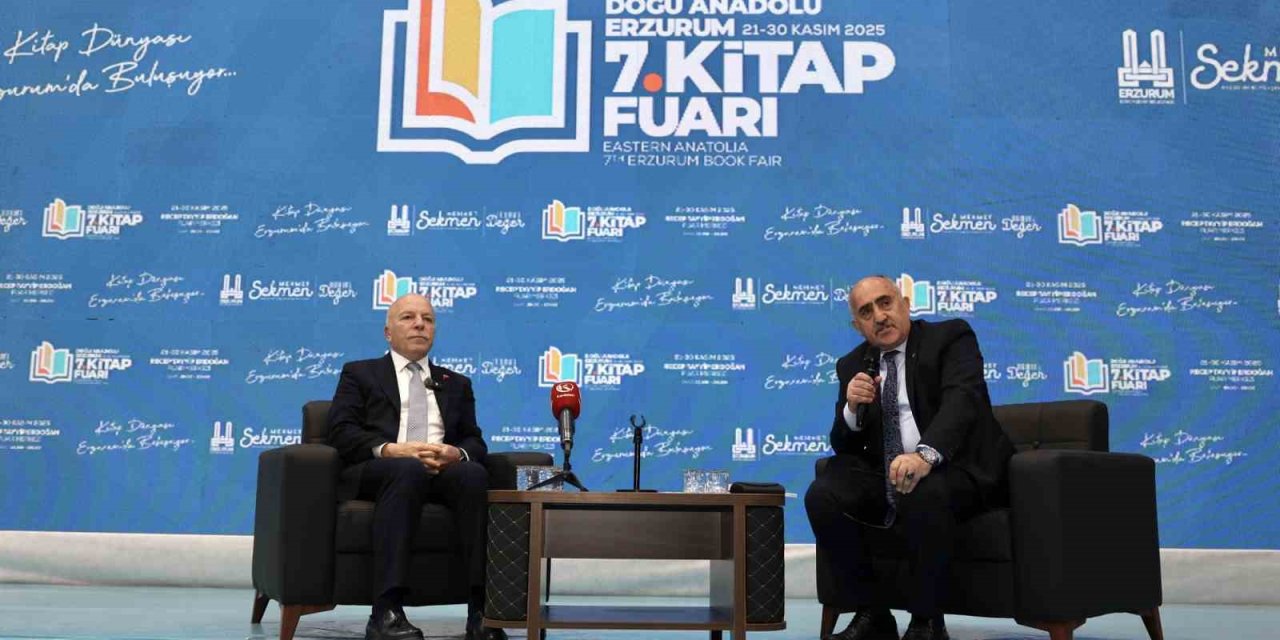 Erzurum Büyükşehir Belediye Başkanı Sekmen kitapseverlerle buluştu