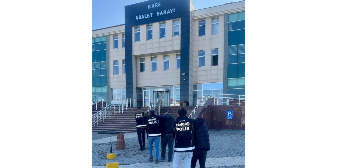 Kars’ta bir aparta uyuşturucu operasyonu yapıldı