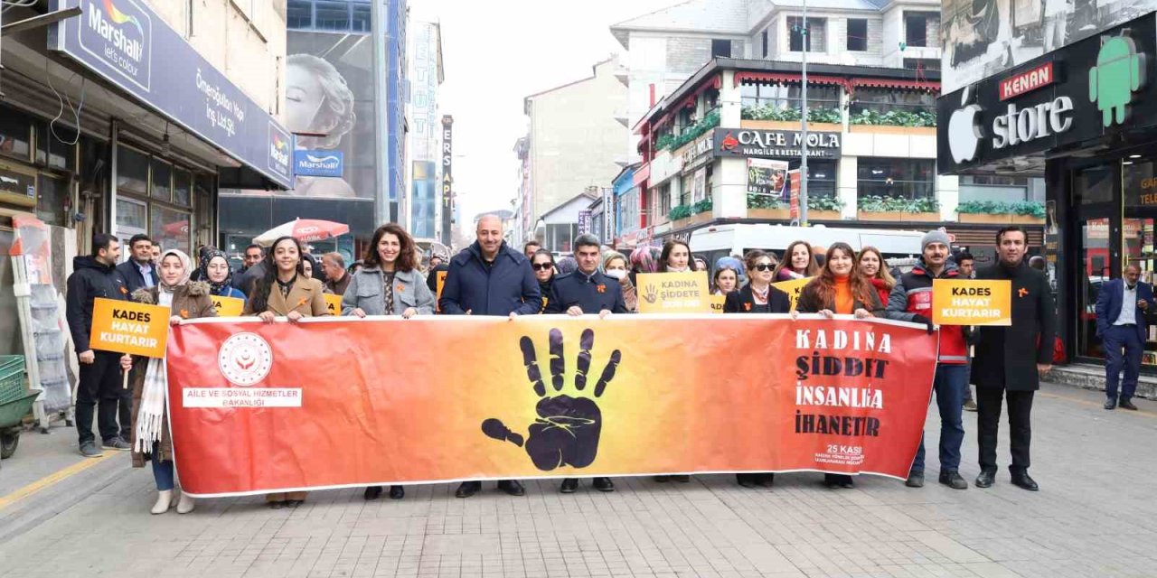 Ağrı’da kadına yönelik şiddete karşı farkındalık yürüyüşü