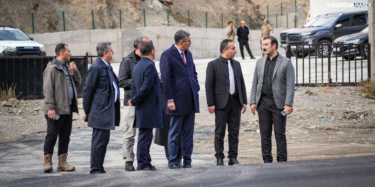 Vali Çelik mobil atık merkezindeki çalışmaları inceledi