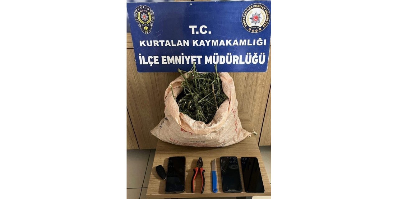 Siirt'te 3 kişinin üzerinden uyuşturucu çıktı