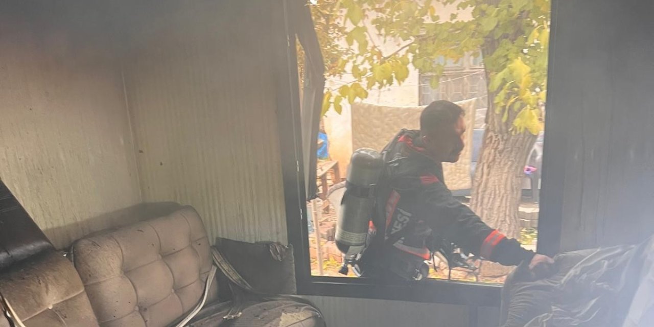 Malatya’da çıkan konteyner yangını korkuttu