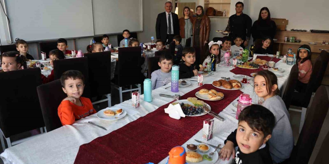 Elazığ’da minik şefler mutfakta yeteneklerini gösterdi