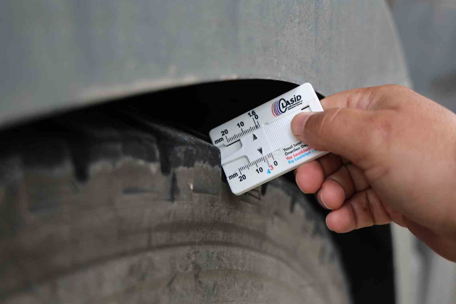 Elazığ'da kış lastiği takmayan sürücülere 5 bin 856 lira ceza