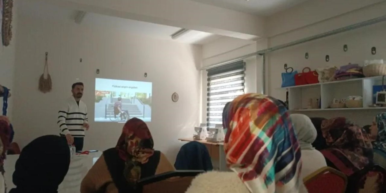 Engelli bireylere yönelik farkındalık semineri yapıldı