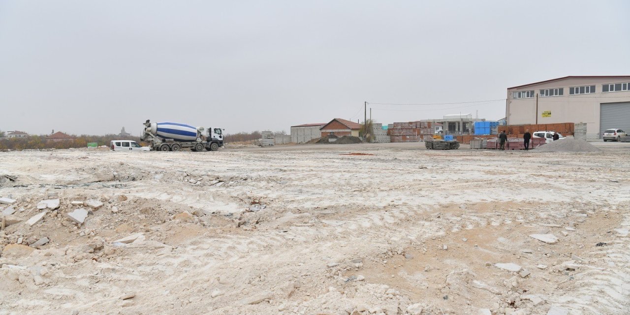 Yeşiltepe’de hafriyat alanında temizlik çalışması