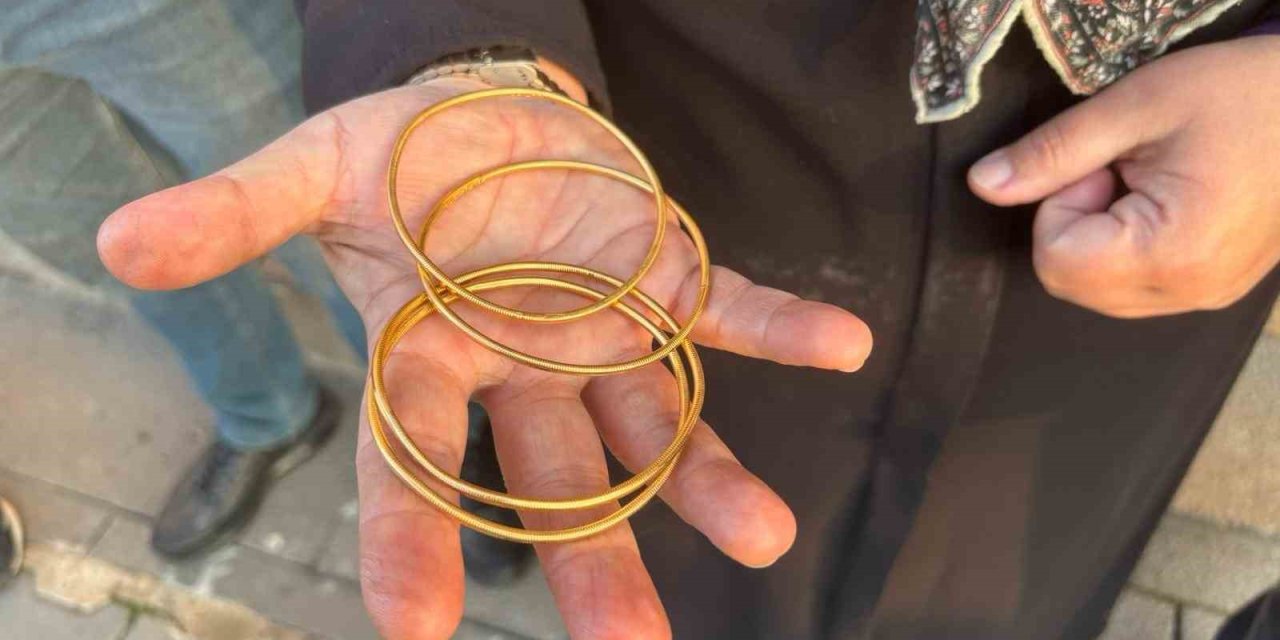 Gaziantep'te düşürdüğü 40 gram altın 40 tonluk çöplükte bulundu