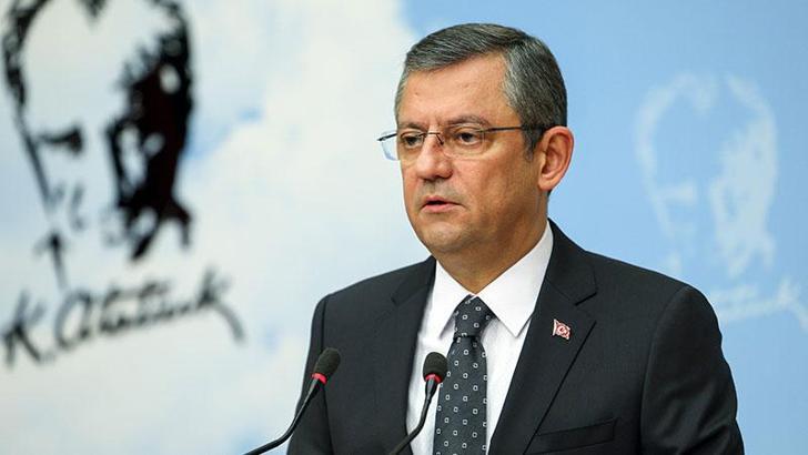 Özgür Özel, yeniden CHP Genel Başkanlığına seçildi