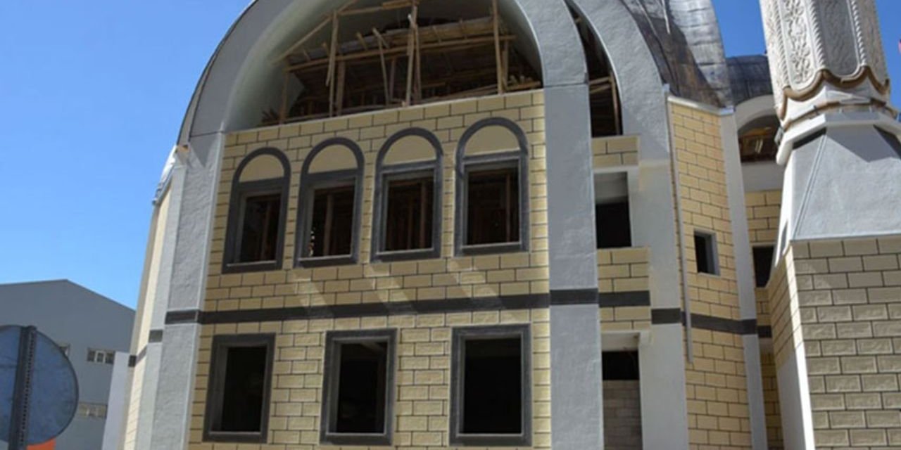 Hakkari’de cami altındaki vakıf dükkanları tartışması: Yerli esnaf tepkili