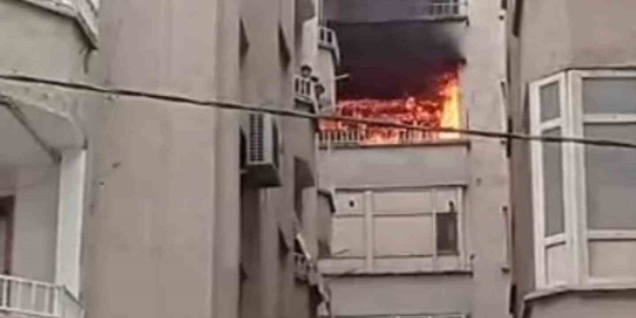 Şanlıurfa’da korkutan yangın: Apartman dairesi yandı
