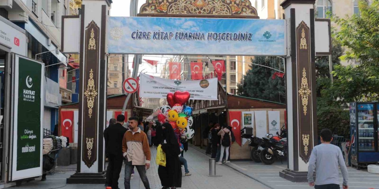Cizre Kitap Fuarı’nı yüz bini aşkın kişi ziyaret etti