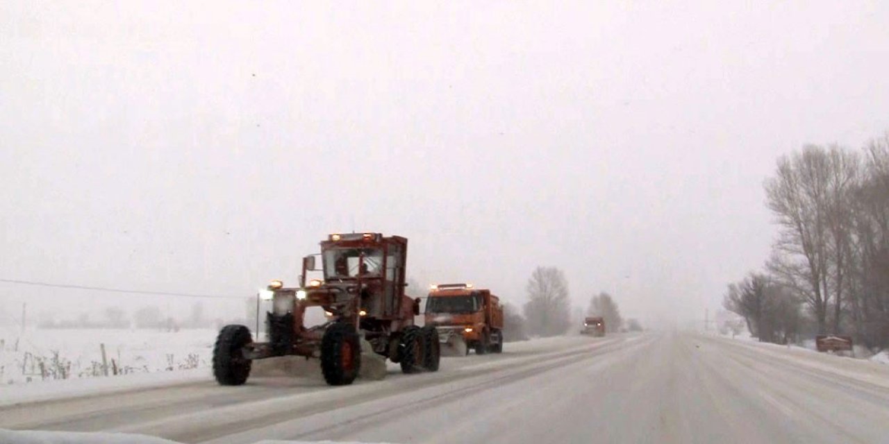 Erzincan’ın yüksek kesimlerinde kar yağışı etkili oldu