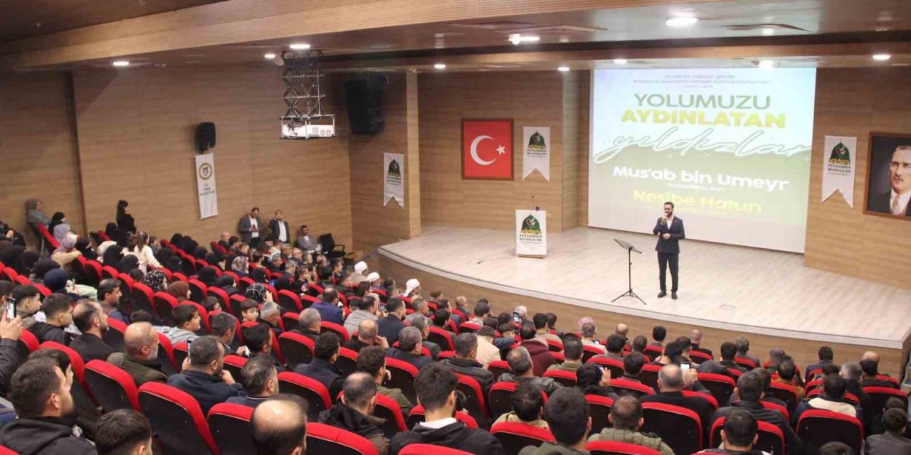 Cizre’de "Yolumuzu Aydınlatan Yıldızlar" programı yapıldı