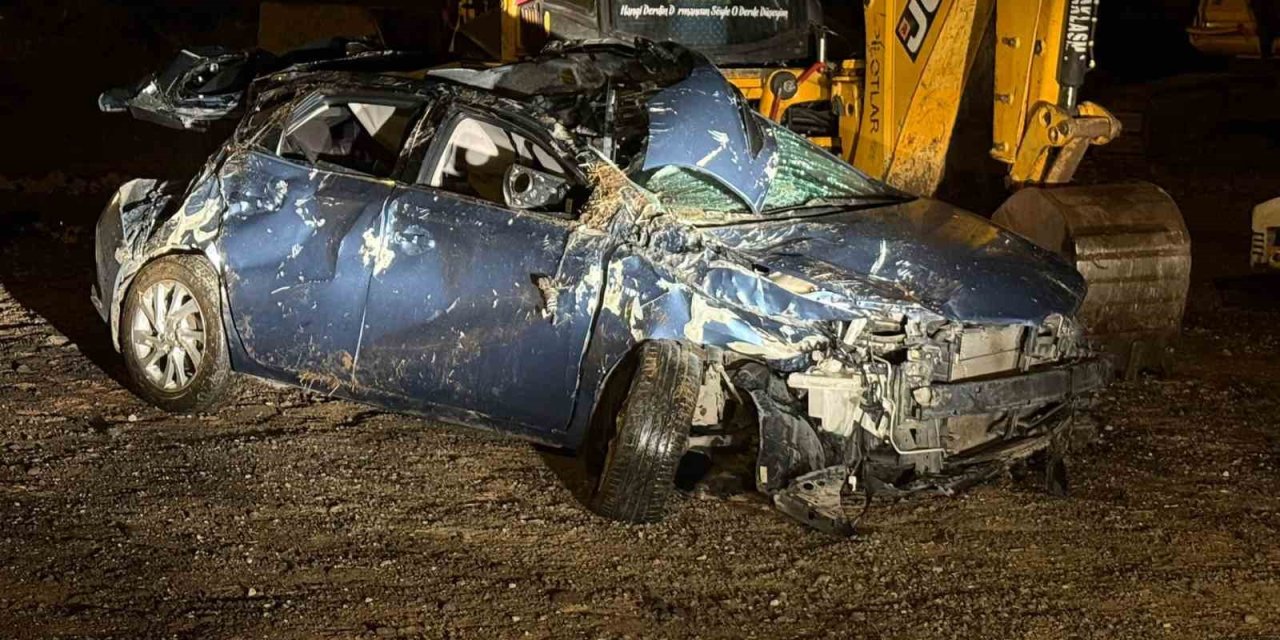 Karayazı’da trafik kazası: 3 kişi yaralandı