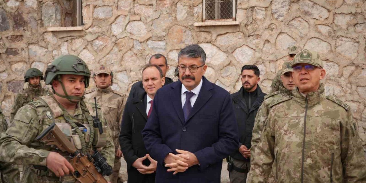 Aktütün Karakolu’na Çelik'ten ziyaret