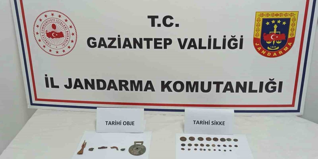 Gaziantep’te 28 adet sikke ele geçirildi: 3 kişi gözaltına alındı