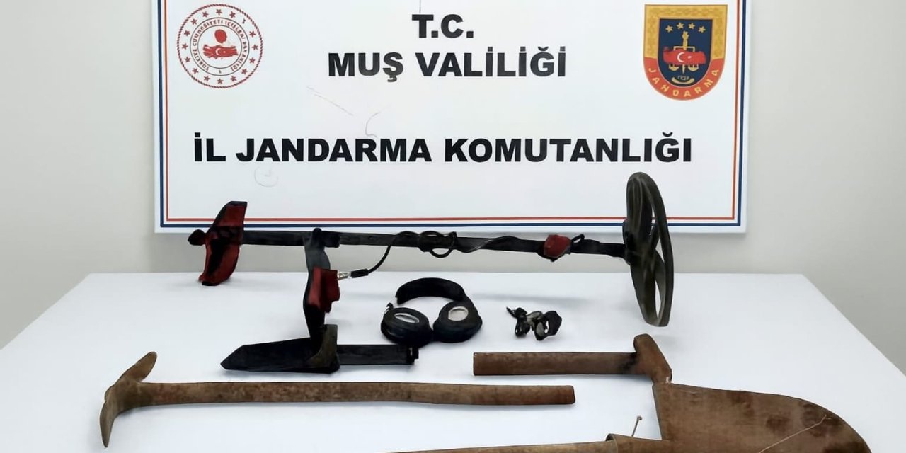 Muş’ta sit alanında kaçak kazı yapan 3 şahıs yakalandı