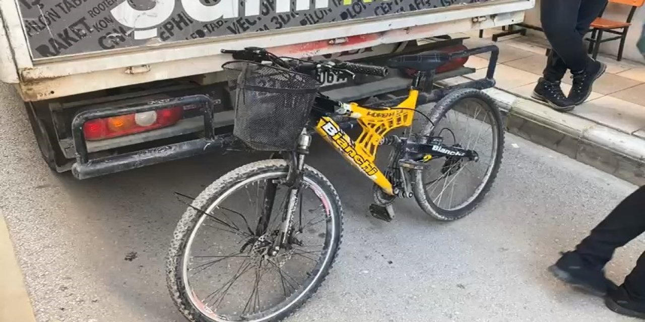 Elazığ Çarşı Mahallesi'nde pikaba çarpan bisikletli yaralandı