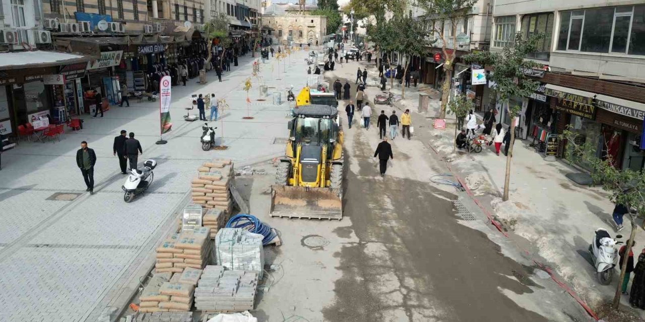 Şanlıurfa Divanyolu modern bir görünüme kavuşuyor