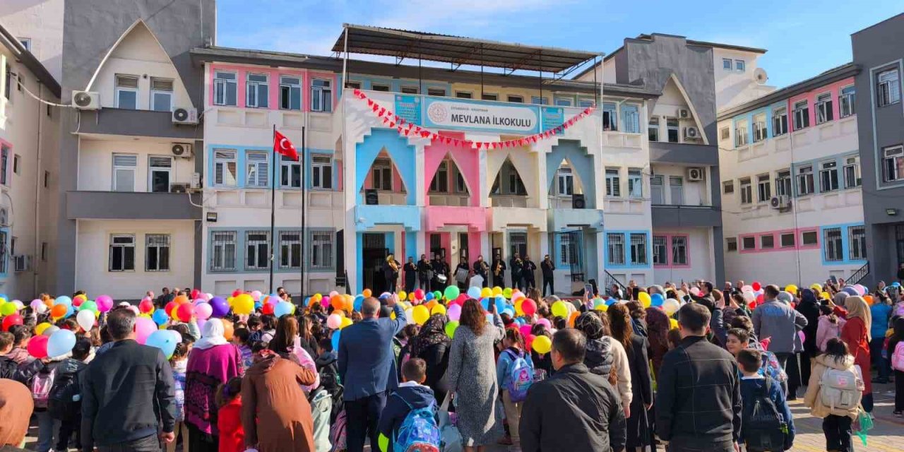 Diyarbakır'da ilkokul öğrencileri bando takımı ile eğlendi