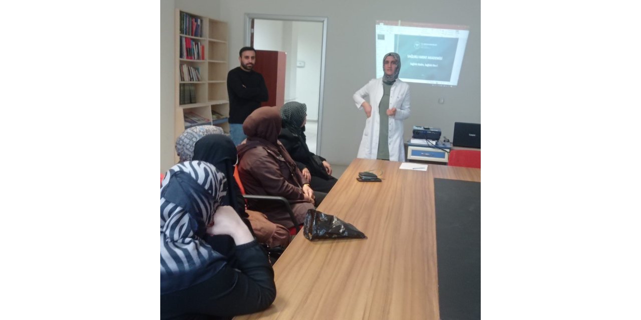 Elazığ’da vatandaşlara sağlık bilgilendirmesi yapıldı