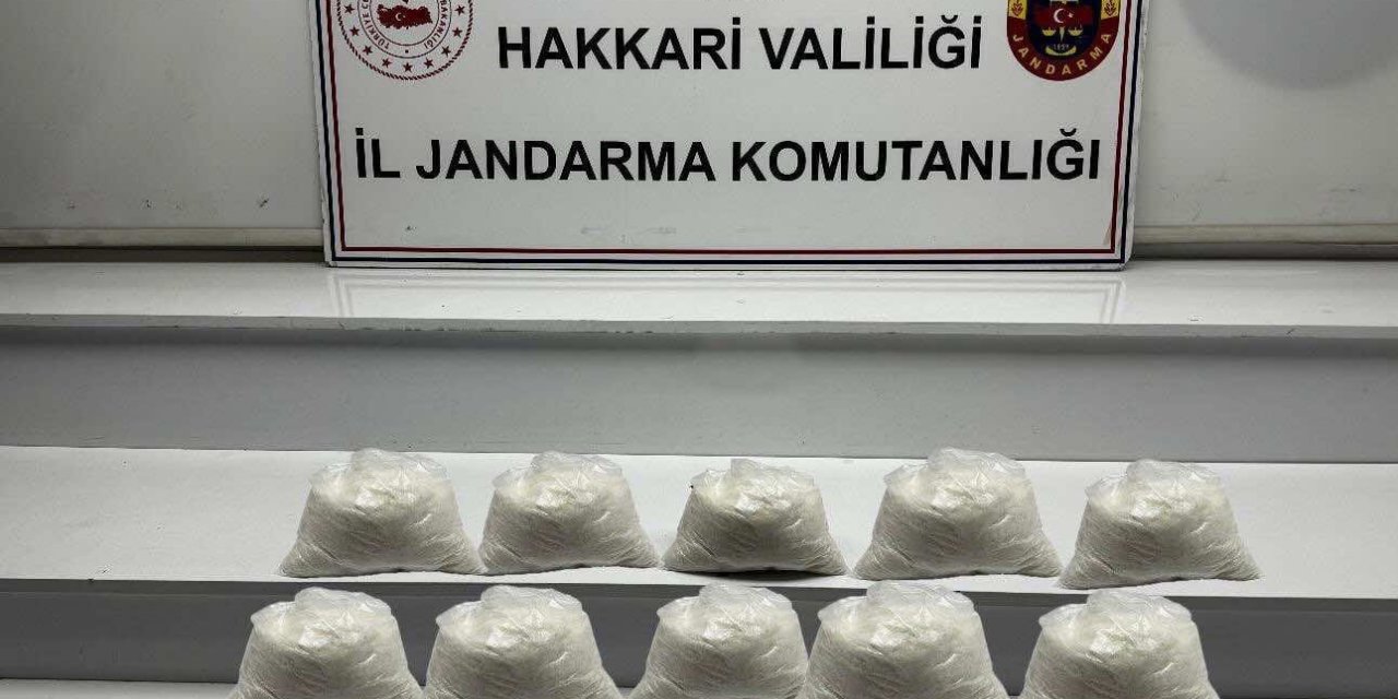 Yüksekova'da 9 kilo metamfetamin ele geçirildi