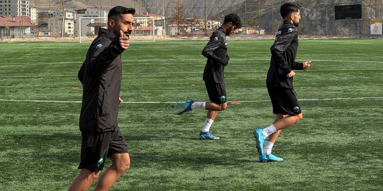 Yüksekova Belediyespor, Ceylanlıspor’u 6-1 mağlup etti