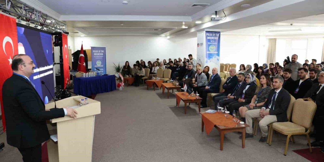 Acil tıp öğrenci kongresi Erzurum’da start verdi