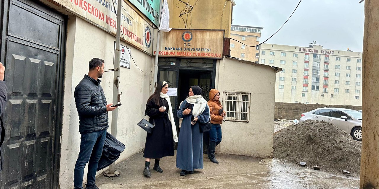 Üniversite açıköğretim sınavı Yüksekova’da 3 oturumda yapıldı