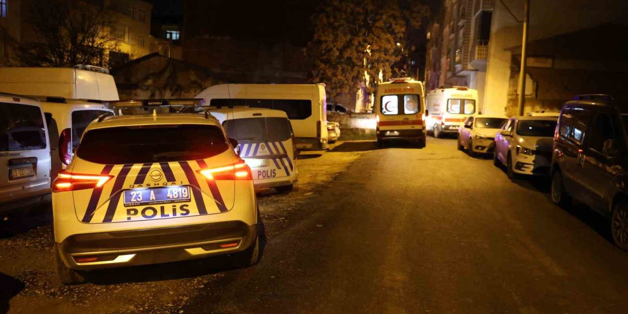 Elazığ’da ev yangını