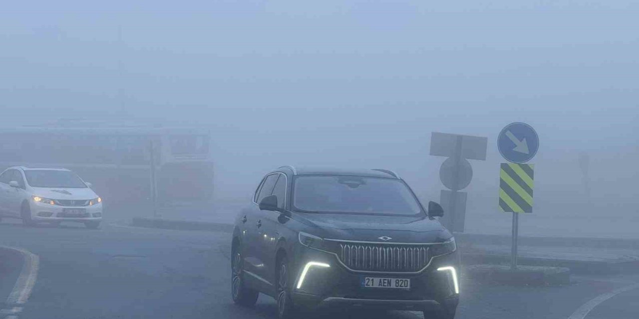Diyarbakır’da uçak seferlerine sis engeli