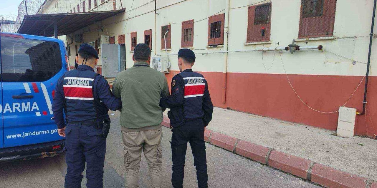 Gaziantep’te aranan 3 kişiyi jandarma yakaladı