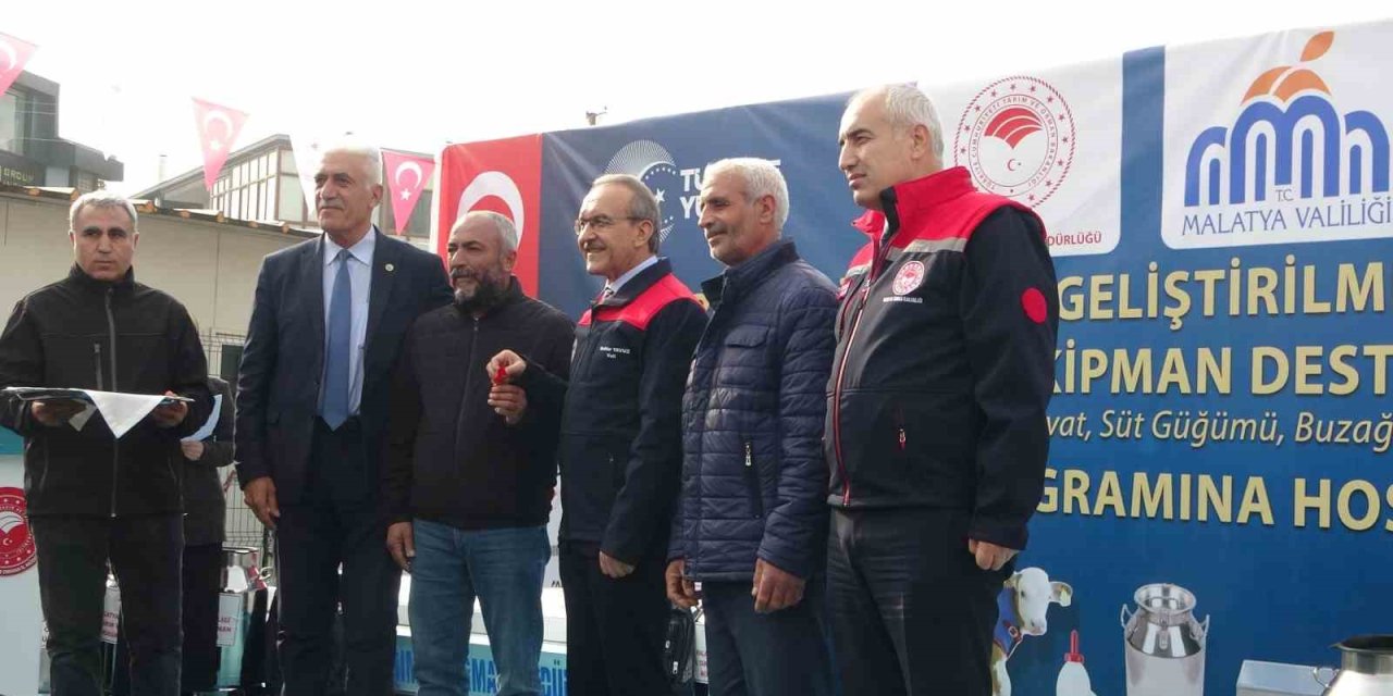 Malatya’da yetiştiricilere çoban evi, akıllı yemlik desteği verildi