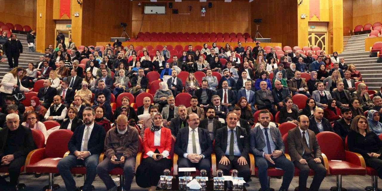 Atatürk Üniversitesi’nde bilimsel teşvik töreni düzenlendi: Başarılı Akademisyenlere ödülleri takdim edildi