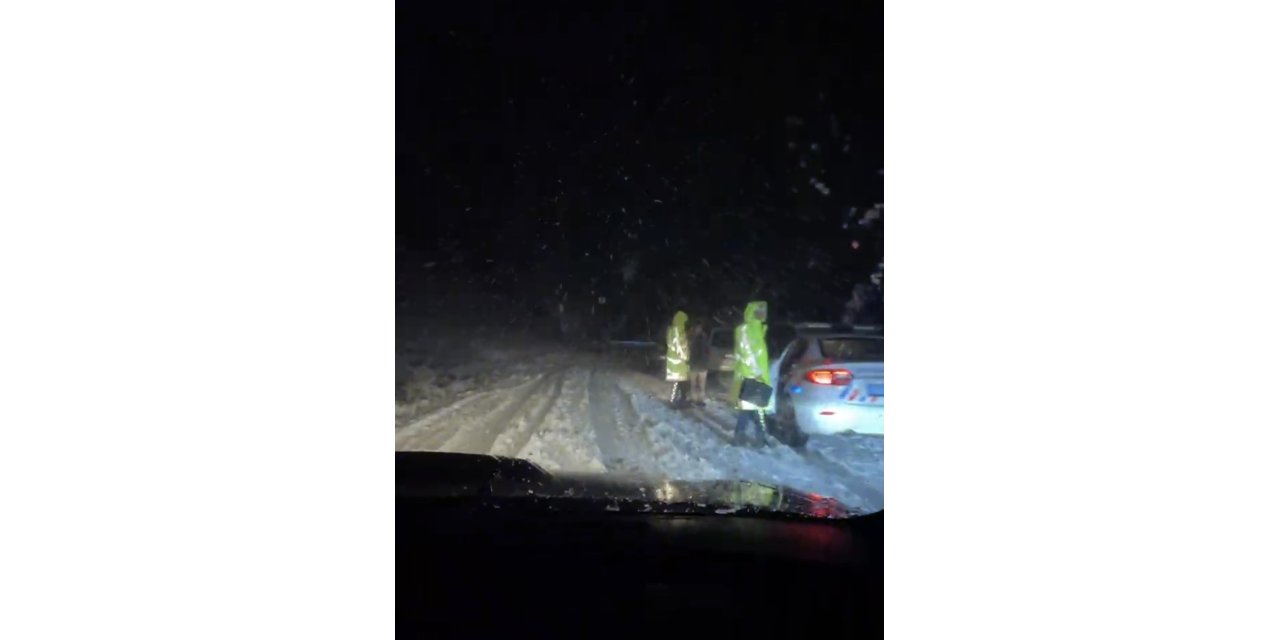 Muş-Bulanık yolunda ulaşıma kar engeli