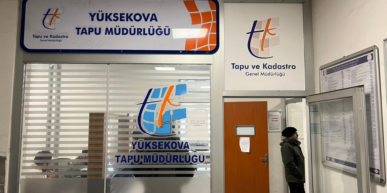 Yüksekova’da 1.840 hak sahibi TOKİ tapularına kavuştu