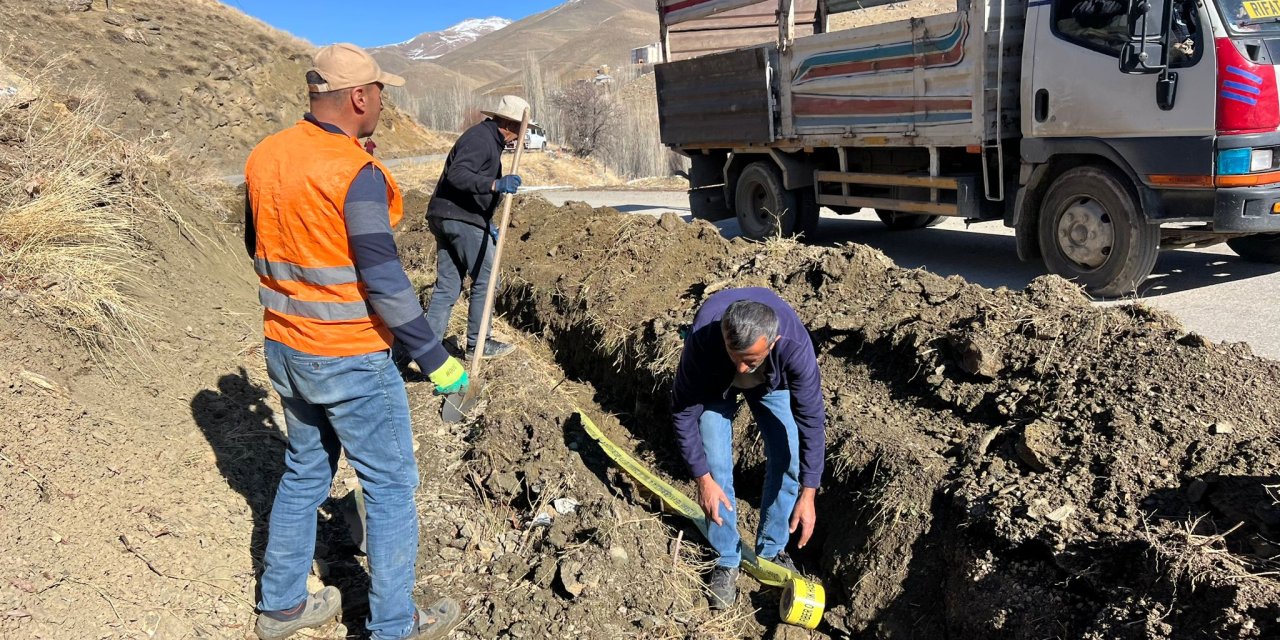 Türk Telekom'un Hakkari geneli fiber alt yapı çalışmaları sürüyor