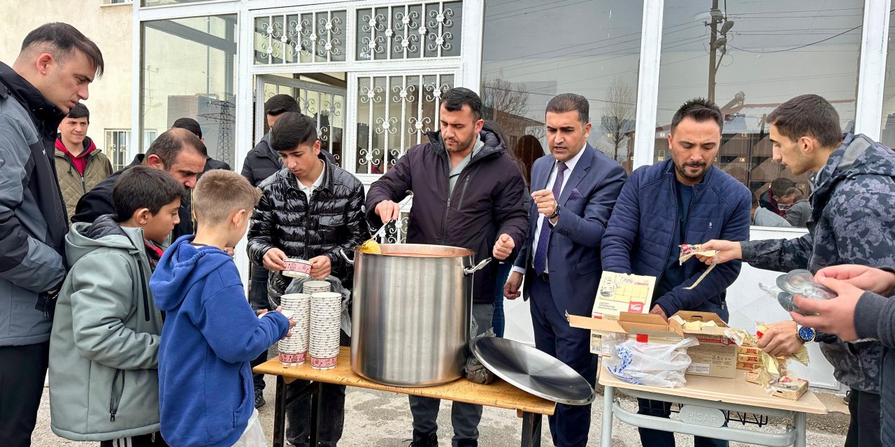Yüksekova’da Yerli Malı Haftası’nda vatandaşlara keledoş ikramı