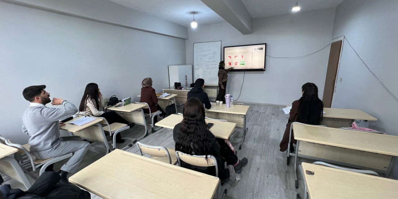 Yüksekova’da turist sayısındaki artış, İngilizce kurslarına olan ilgiyi artırdı