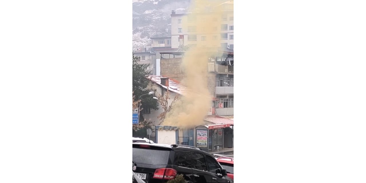 Şemdinli’de trafo yangını kısa süreli paniğe neden oldu