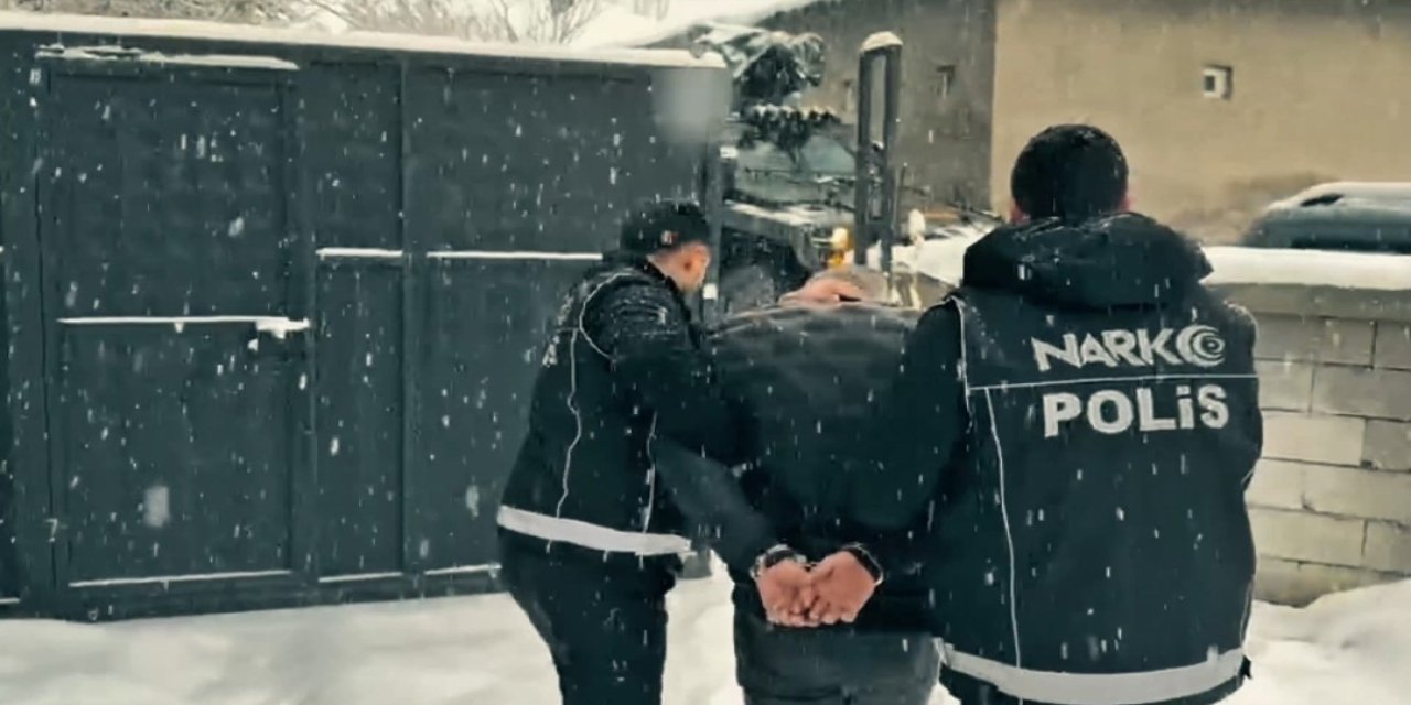 Yüksekova'da ’torbacı’ operasyonu