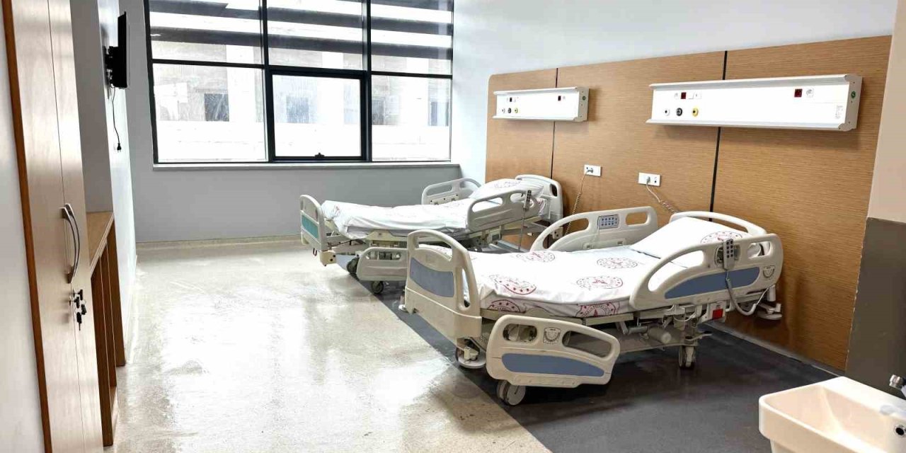 Diyarbakır Kayapınar Şehir Hastanesi'nde örnek hasta odası tamamlandıı